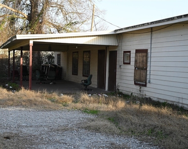 4609 Laura Koppe Road - Photo Thumbnail 5