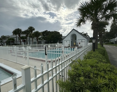 335 Ocean Park Lane - Photo Thumbnail 35