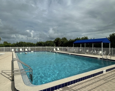 335 Ocean Park Lane - Photo Thumbnail 31