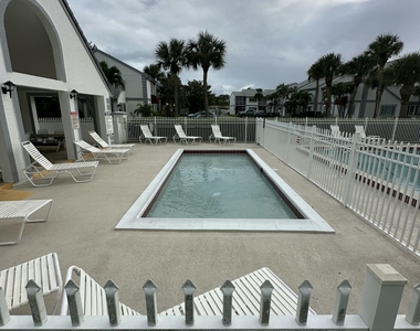 335 Ocean Park Lane - Photo Thumbnail 33