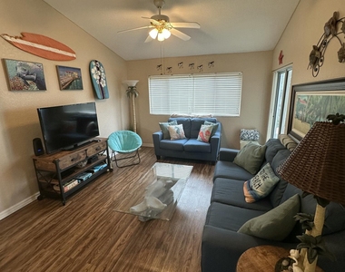 335 Ocean Park Lane - Photo Thumbnail 5