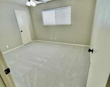12854 Westhorpe Drive - Photo Thumbnail 5