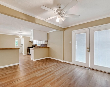 1504 Lawrence Avenue - Photo Thumbnail 25