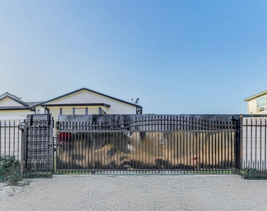 10905 Shady Lane - Photo Thumbnail 41
