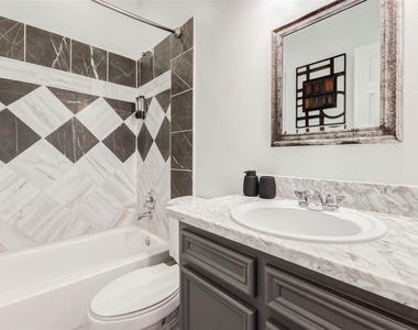 10905 Shady Lane - Photo Thumbnail 12