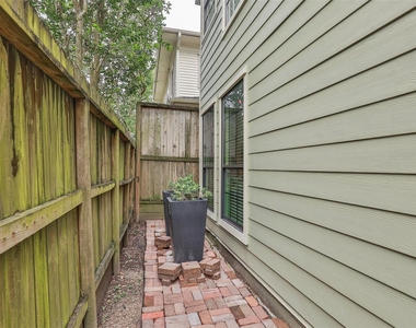 1611 Oakdale Street - Photo Thumbnail 39