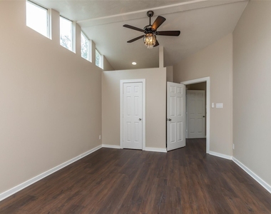 1611 Oakdale Street - Photo Thumbnail 31
