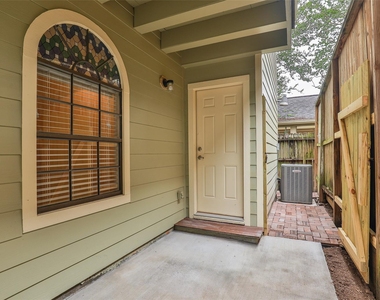 1611 Oakdale Street - Photo Thumbnail 36