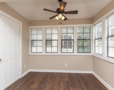 1611 Oakdale Street - Photo Thumbnail 22