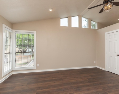 1611 Oakdale Street - Photo Thumbnail 30