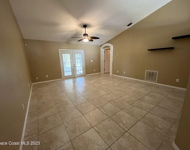 2452 Appalachian Drive - Photo Thumbnail 5