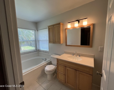 2452 Appalachian Drive - Photo Thumbnail 10
