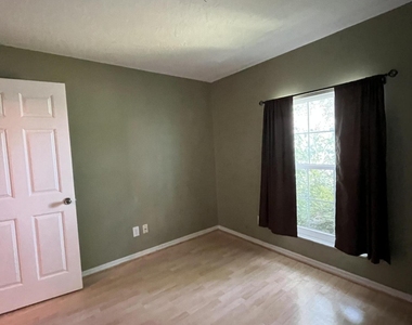 2452 Appalachian Drive - Photo Thumbnail 15