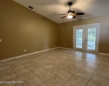 2452 Appalachian Drive - Photo Thumbnail 7