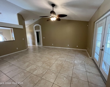 2452 Appalachian Drive - Photo Thumbnail 6