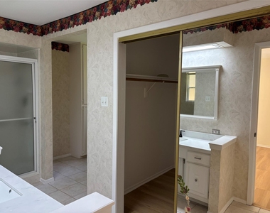 25 N Deerfoot Circle - Photo Thumbnail 2