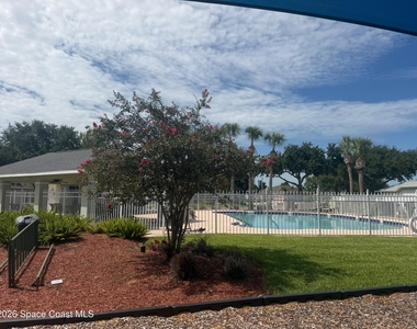 5272 Outlook Drive - Photo Thumbnail 3