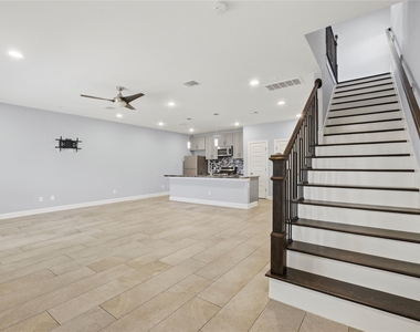 8419 Observatory Street - Photo Thumbnail 10