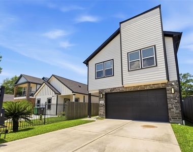 8419 Observatory Street - Photo Thumbnail 1