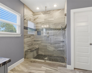 8419 Observatory Street - Photo Thumbnail 17