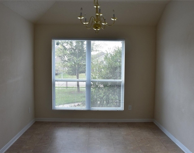 3610 Barkers Crossing Avenue - Photo Thumbnail 9