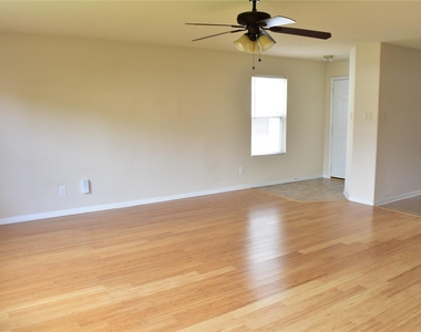 3610 Barkers Crossing Avenue - Photo Thumbnail 3