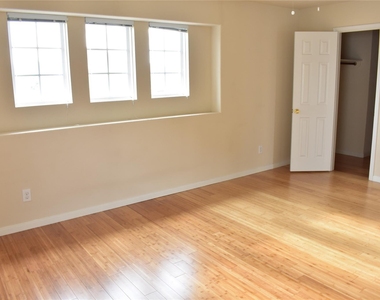 3610 Barkers Crossing Avenue - Photo Thumbnail 24