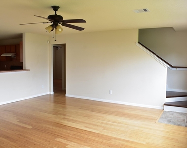 3610 Barkers Crossing Avenue - Photo Thumbnail 5