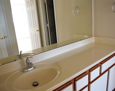 3610 Barkers Crossing Avenue - Photo Thumbnail 23