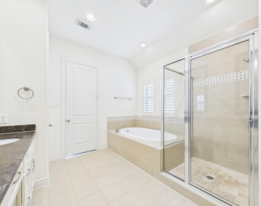 11025 Sherwood Grove - Photo Thumbnail 32
