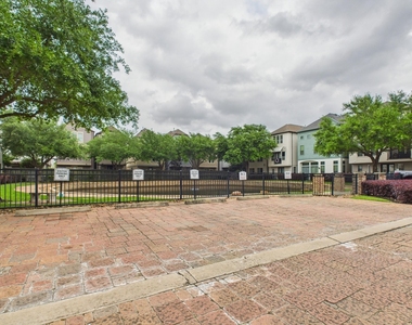 11025 Sherwood Grove - Photo Thumbnail 38