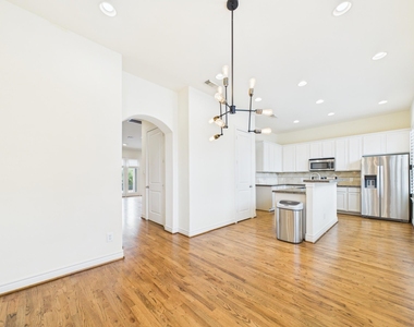 11025 Sherwood Grove - Photo Thumbnail 18