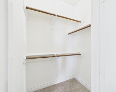 11025 Sherwood Grove - Photo Thumbnail 26