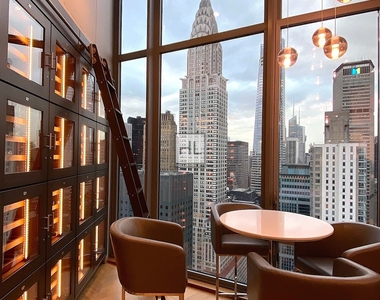 East 44th Street - Photo Thumbnail 6