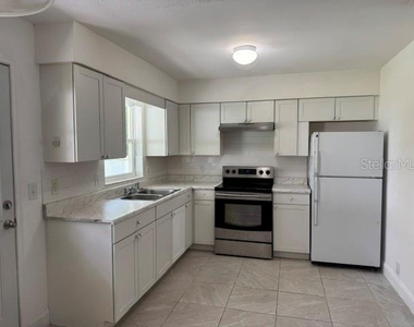 27127 Fernery Avenue - Photo Thumbnail 1