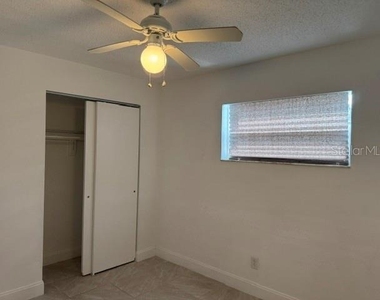 27127 Fernery Avenue - Photo Thumbnail 3