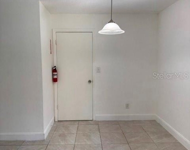 27127 Fernery Avenue - Photo Thumbnail 9