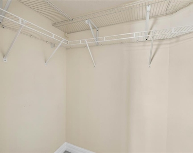 4516 Seagull Drive - Photo Thumbnail 14