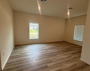 2921 Garret Street - Photo Thumbnail 3