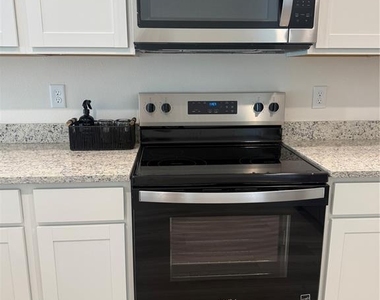 2921 Garret Street - Photo Thumbnail 6