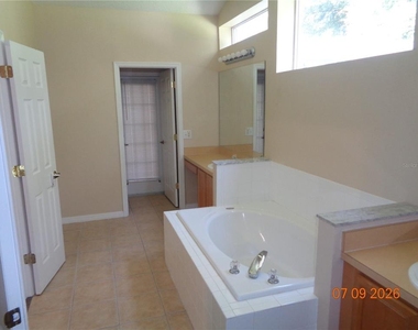 1409 Bent Oaks Boulevard - Photo Thumbnail 30