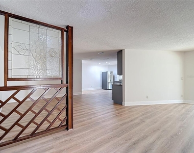 4072 Belmoor Drive - Photo Thumbnail 8