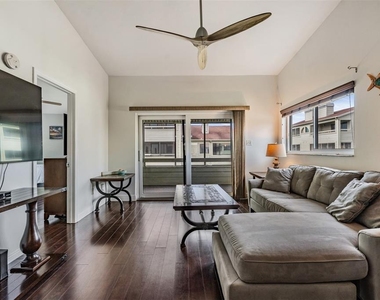 637 Drake Lane N - Photo Thumbnail 12