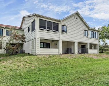 637 Drake Lane N - Photo Thumbnail 29