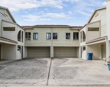 637 Drake Lane N - Photo Thumbnail 33