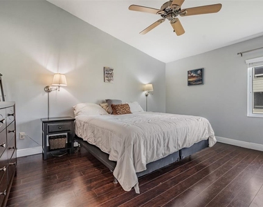 637 Drake Lane N - Photo Thumbnail 15
