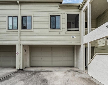 637 Drake Lane N - Photo Thumbnail 32