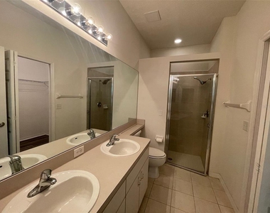 12509 Cavalier Court - Photo Thumbnail 10