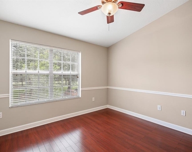 2403 Lake Woodberry Circle - Photo Thumbnail 10