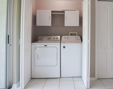 2403 Lake Woodberry Circle - Photo Thumbnail 12